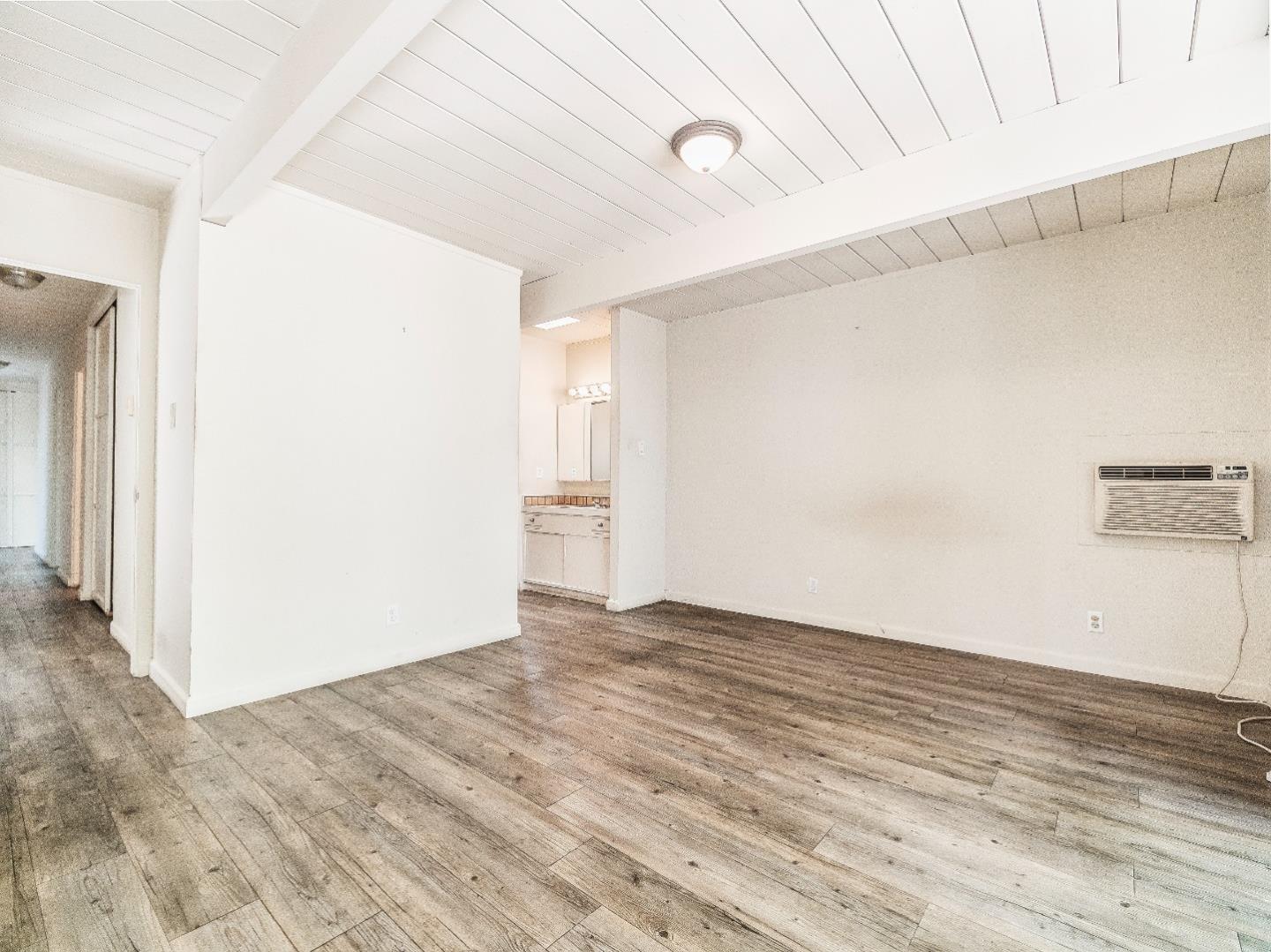 Detail Gallery Image 13 of 23 For 1617 Fairwood Ave, San Jose,  CA 95125 - 4 Beds | 2 Baths