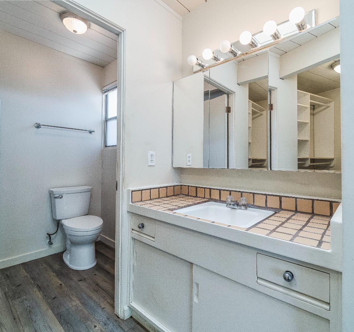 Detail Gallery Image 15 of 23 For 1617 Fairwood Ave, San Jose,  CA 95125 - 4 Beds | 2 Baths