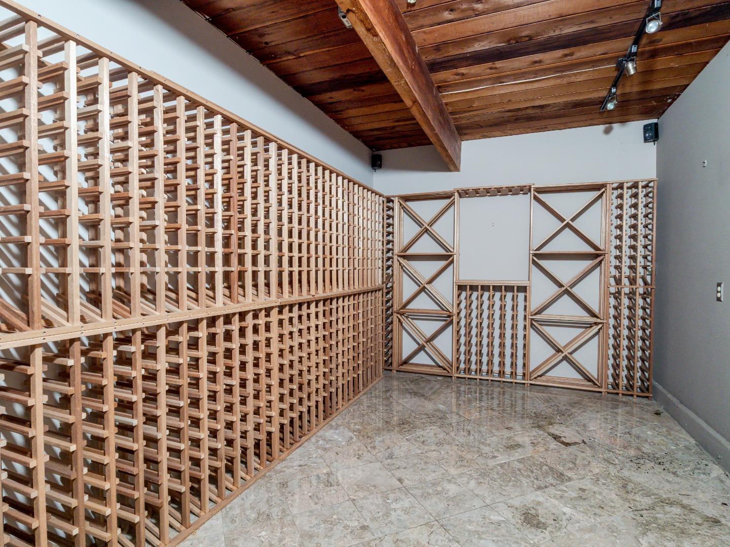 Detail Gallery Image 20 of 23 For 1617 Fairwood Ave, San Jose,  CA 95125 - 4 Beds | 2 Baths