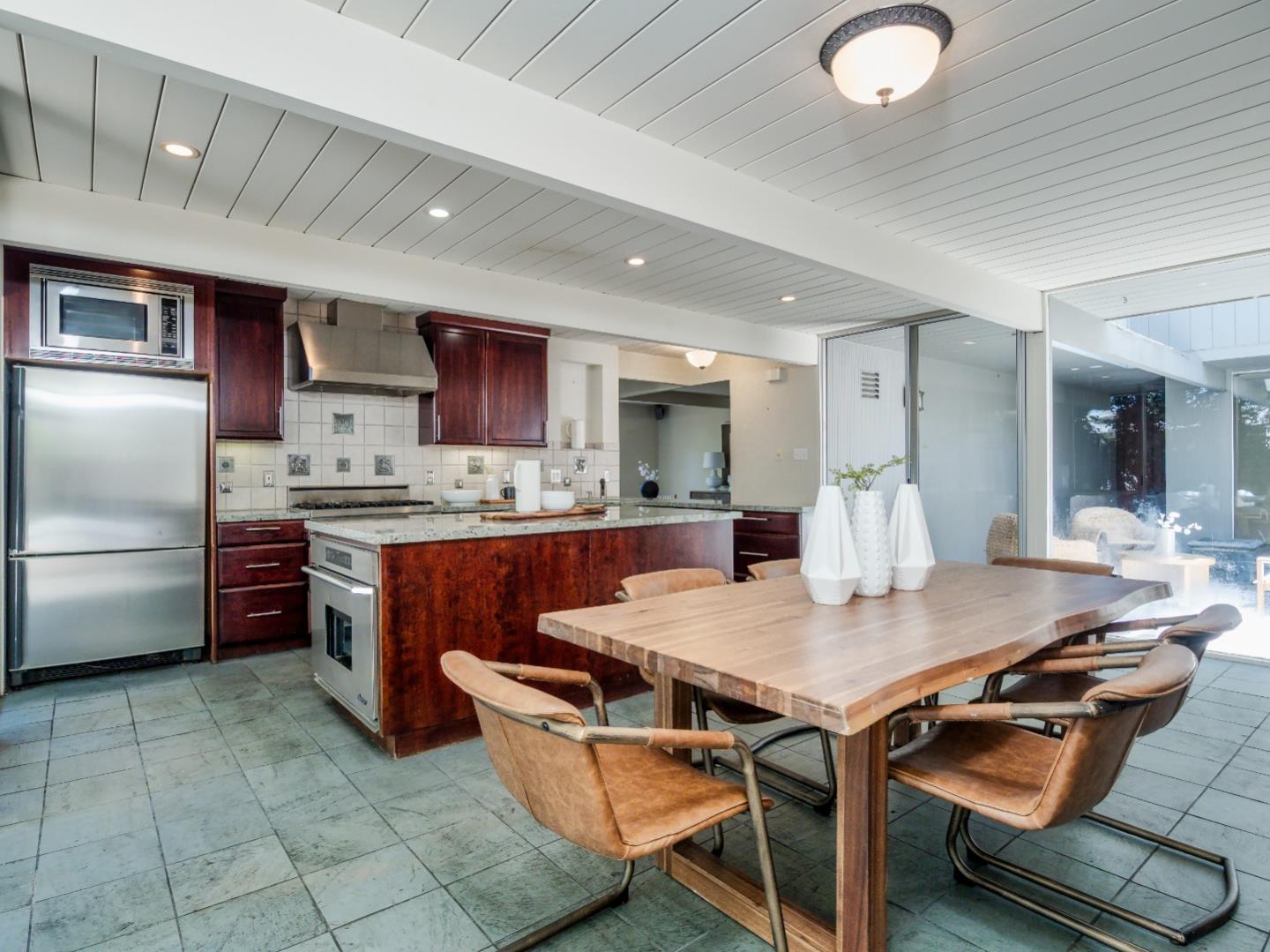 Detail Gallery Image 7 of 23 For 1617 Fairwood Ave, San Jose,  CA 95125 - 4 Beds | 2 Baths