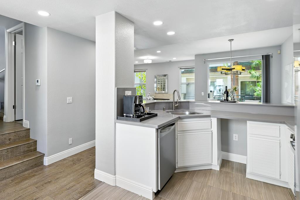 Detail Gallery Image 19 of 43 For 420 Milan Dr #106,  San Jose,  CA 95134 - 2 Beds | 2/1 Baths