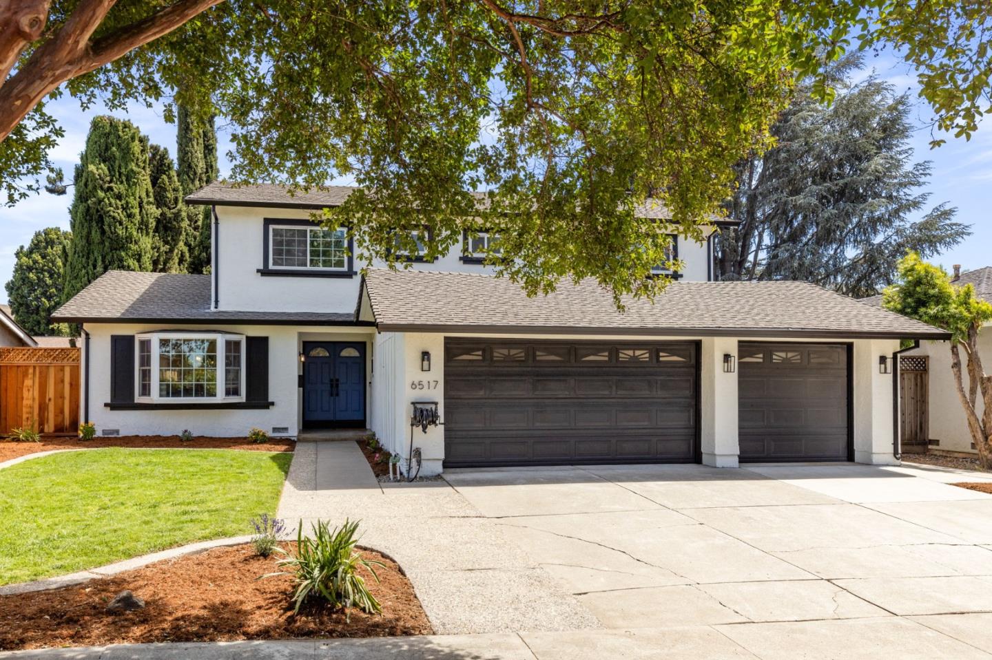 Detail Gallery Image 2 of 41 For 6517 Kaneko Dr, San Jose,  CA 95119 - 5 Beds | 3 Baths