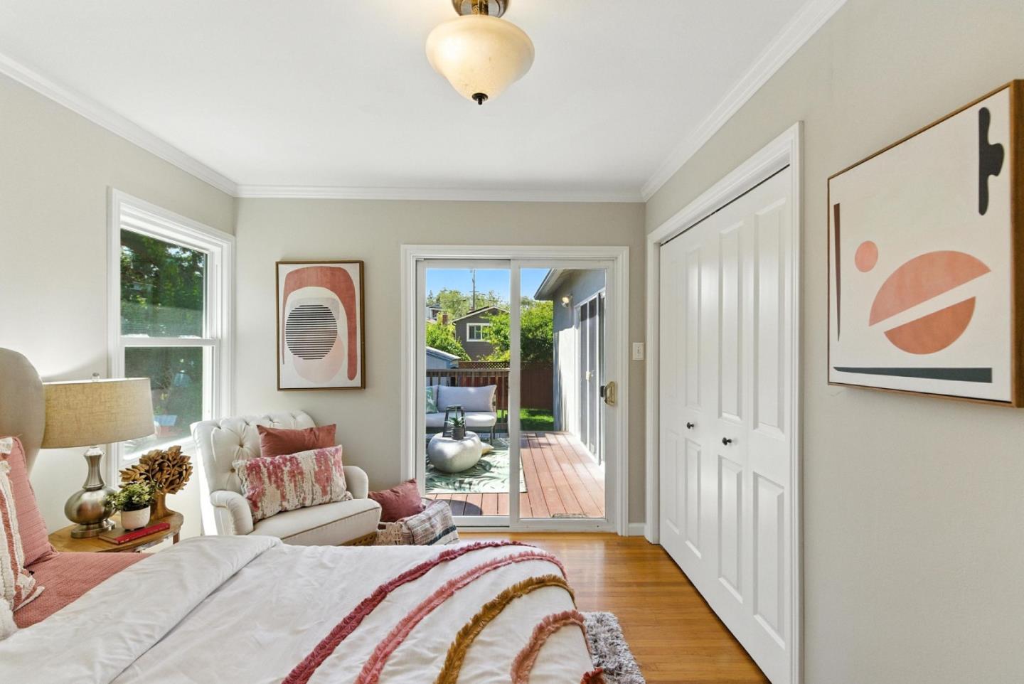 Detail Gallery Image 12 of 30 For 155 Oakview Dr, San Carlos,  CA 94070 - 4 Beds | 2 Baths