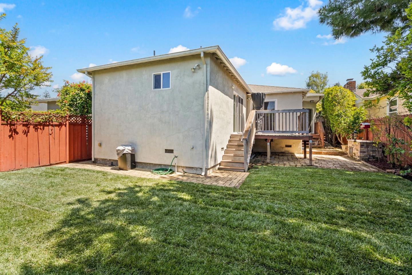 Detail Gallery Image 24 of 30 For 155 Oakview Dr, San Carlos,  CA 94070 - 4 Beds | 2 Baths