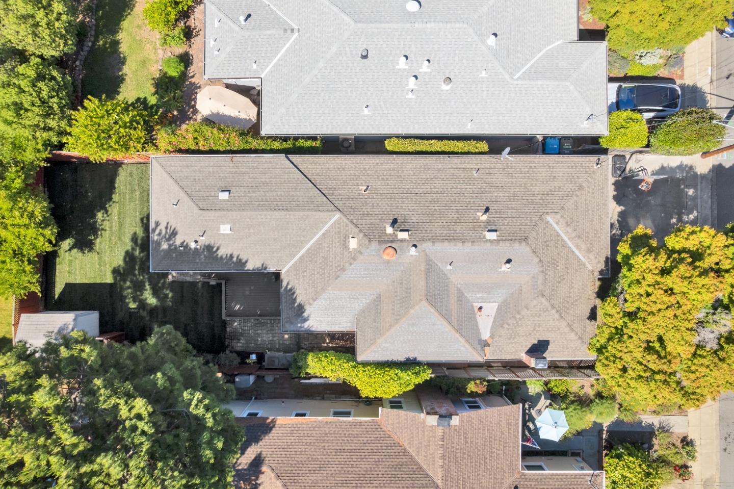 Detail Gallery Image 26 of 30 For 155 Oakview Dr, San Carlos,  CA 94070 - 4 Beds | 2 Baths