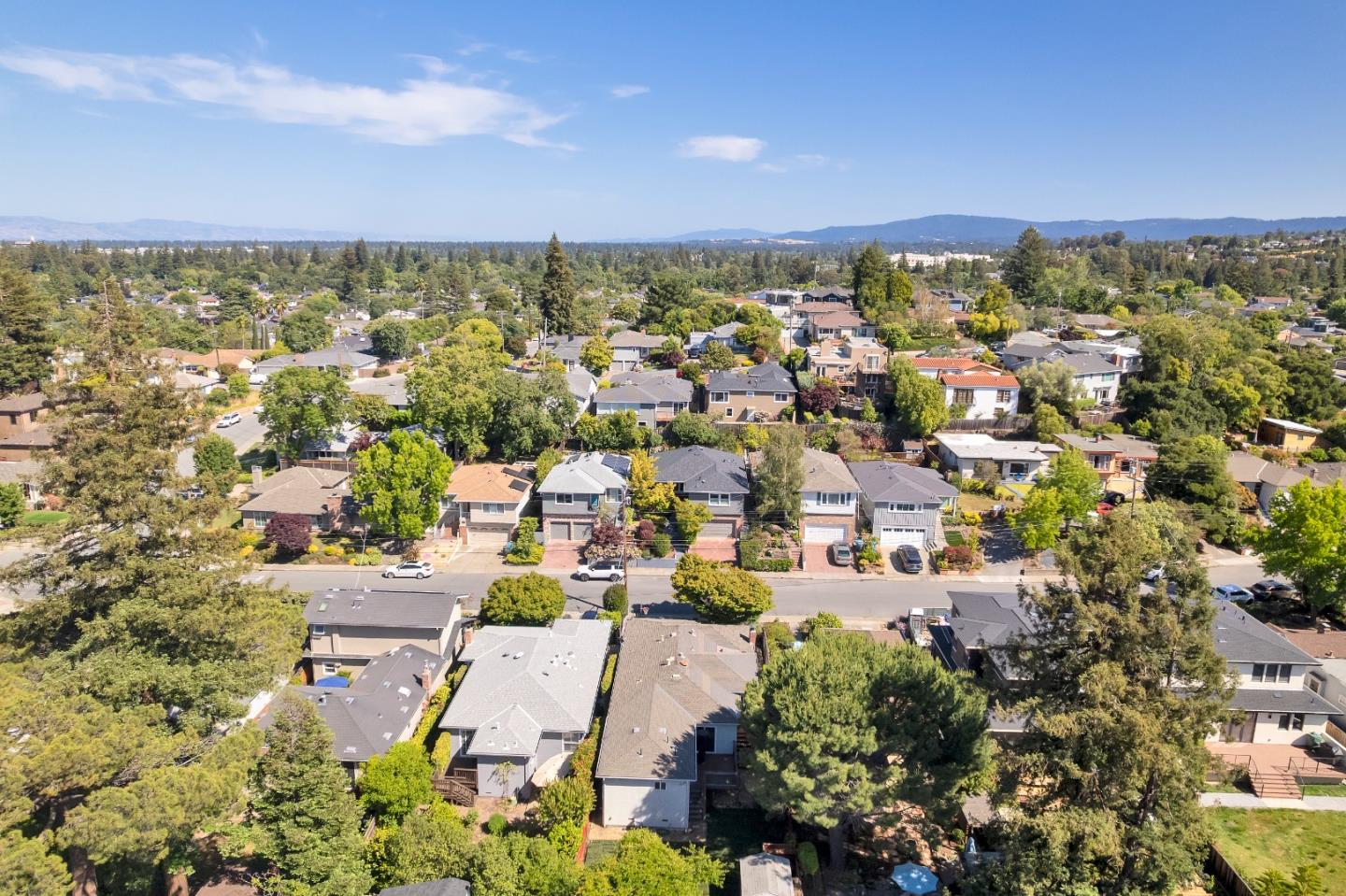 Detail Gallery Image 27 of 30 For 155 Oakview Dr, San Carlos,  CA 94070 - 4 Beds | 2 Baths