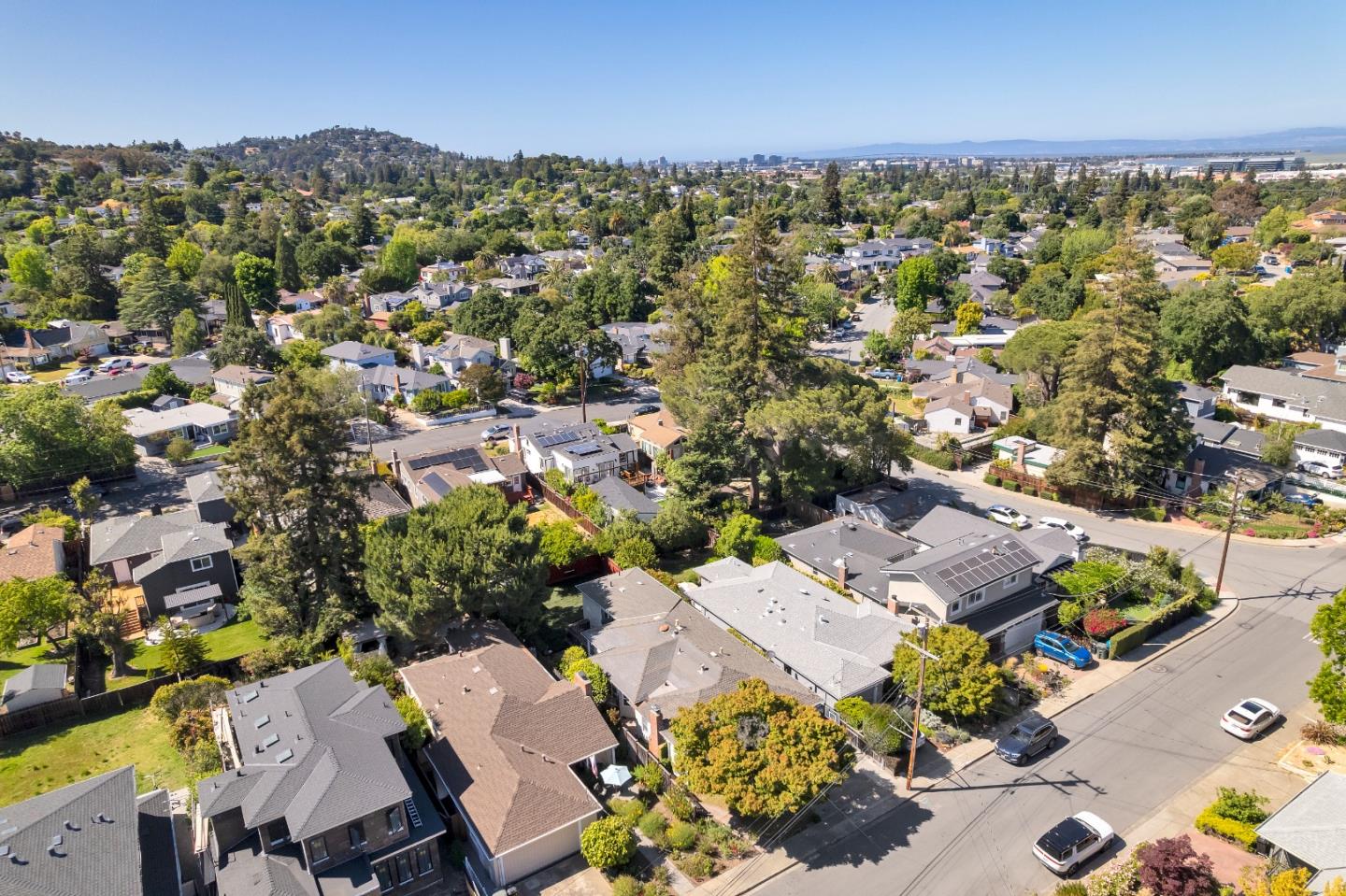 Detail Gallery Image 29 of 30 For 155 Oakview Dr, San Carlos,  CA 94070 - 4 Beds | 2 Baths