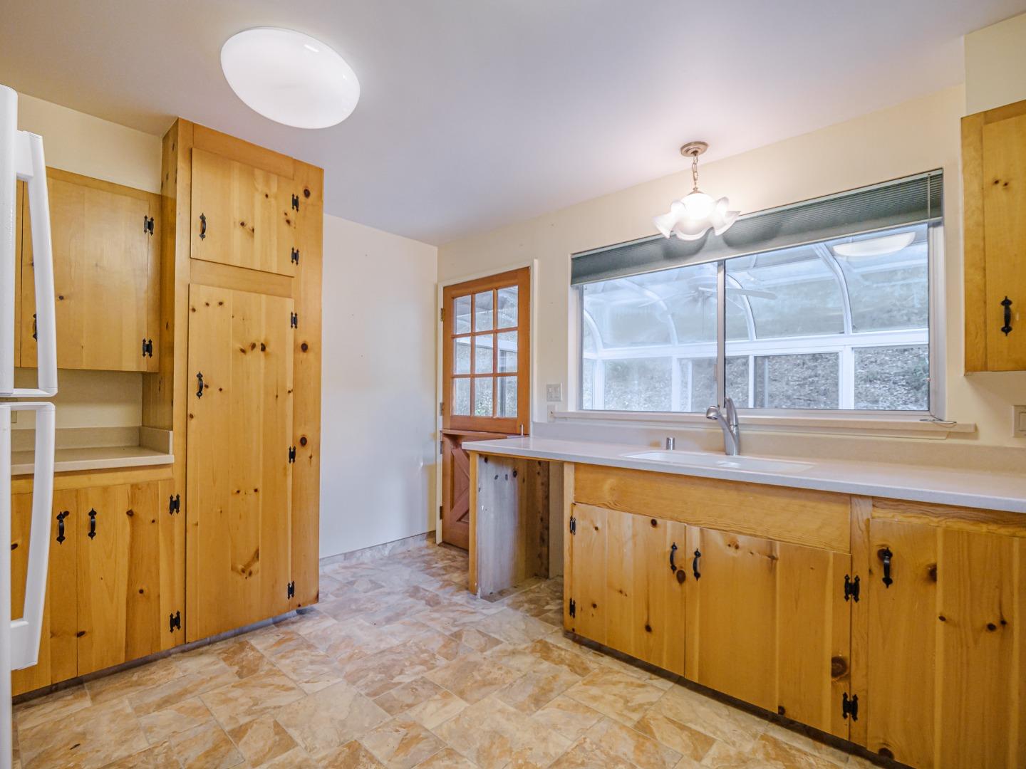 Detail Gallery Image 15 of 62 For 298 Vine Hill Rd, Santa Cruz,  CA 95065 - 4 Beds | 2 Baths