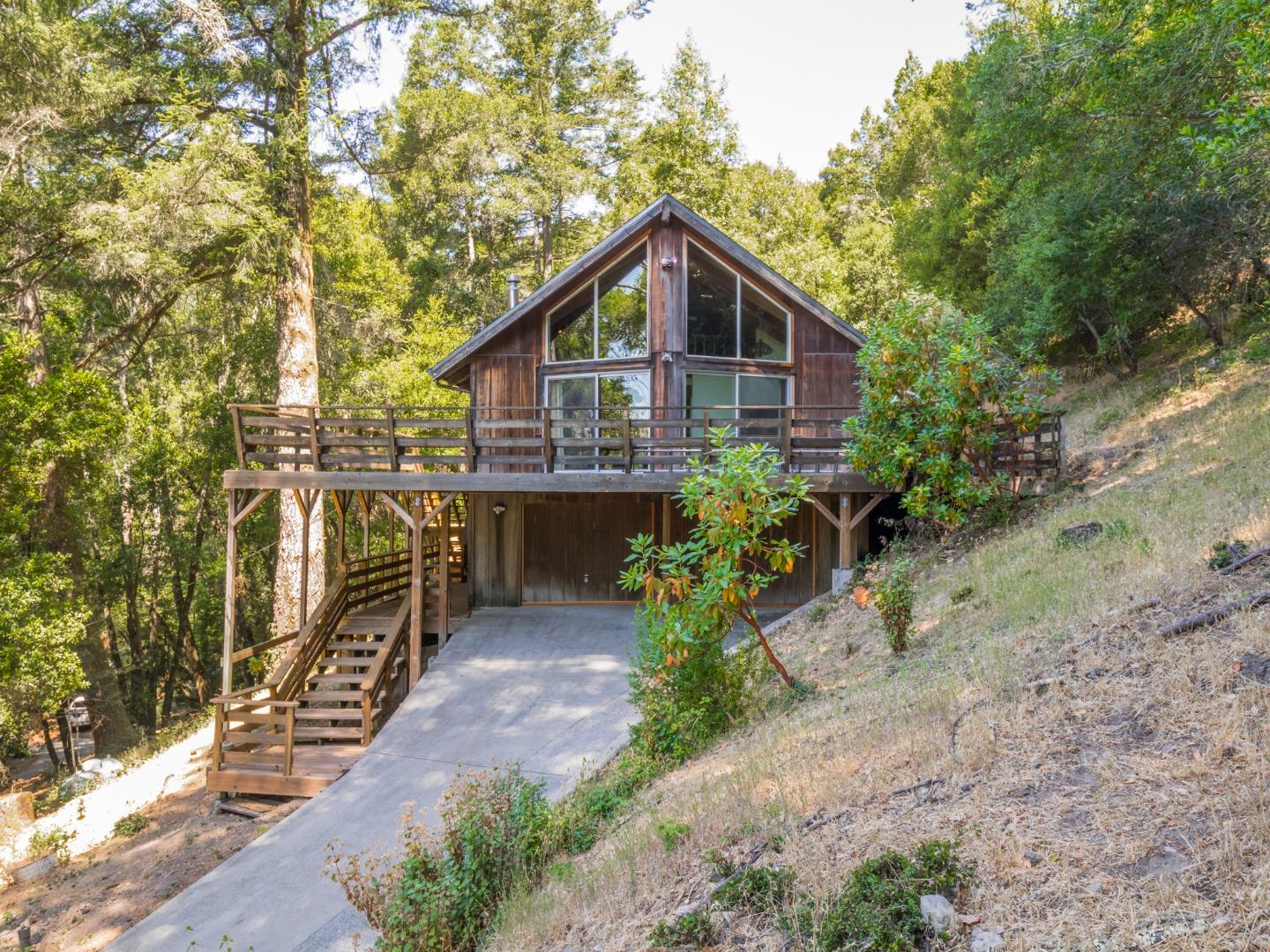Detail Gallery Image 2 of 62 For 298 Vine Hill Rd, Santa Cruz,  CA 95065 - 4 Beds | 2 Baths