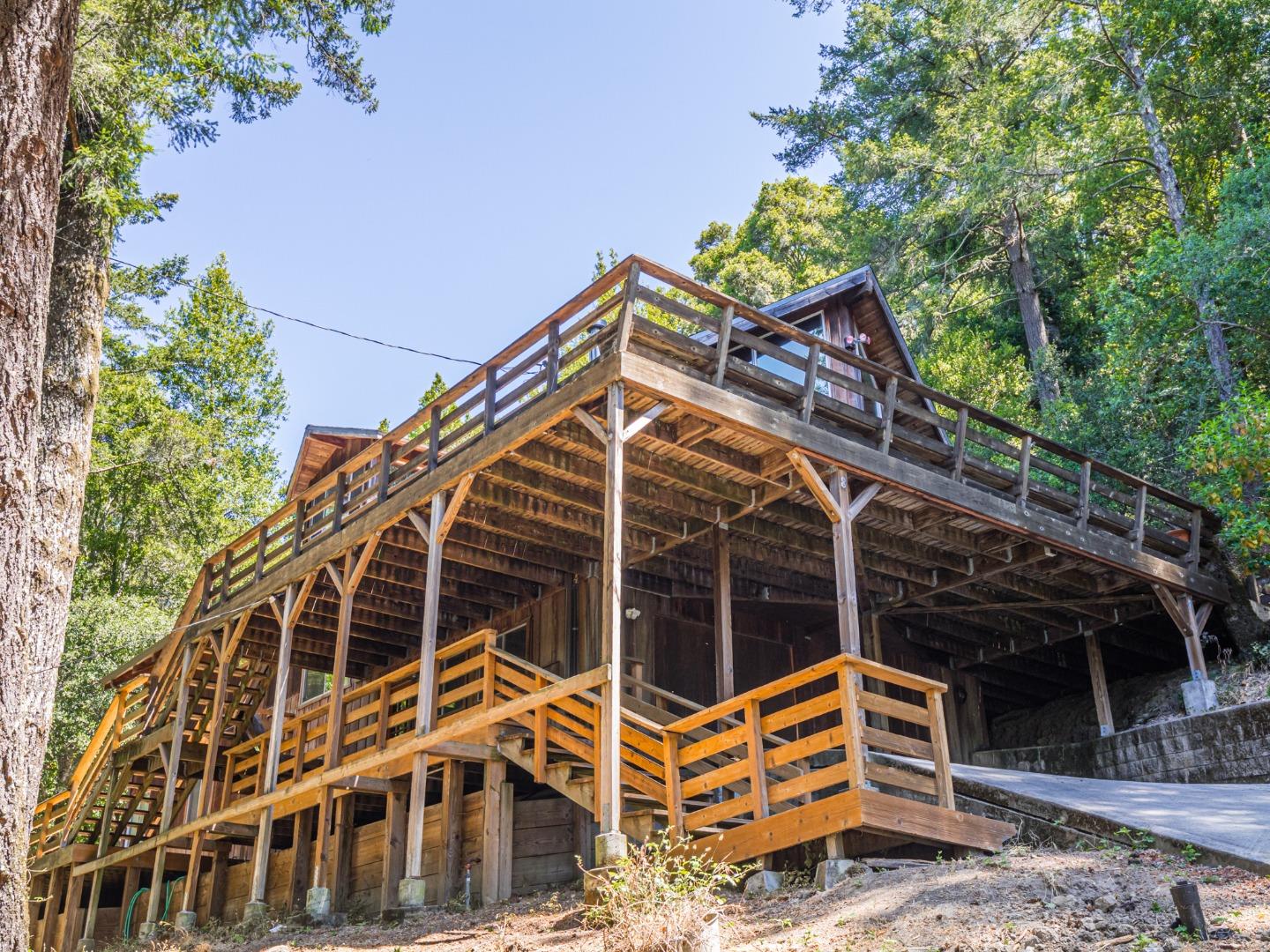 Detail Gallery Image 56 of 62 For 298 Vine Hill Rd, Santa Cruz,  CA 95065 - 4 Beds | 2 Baths