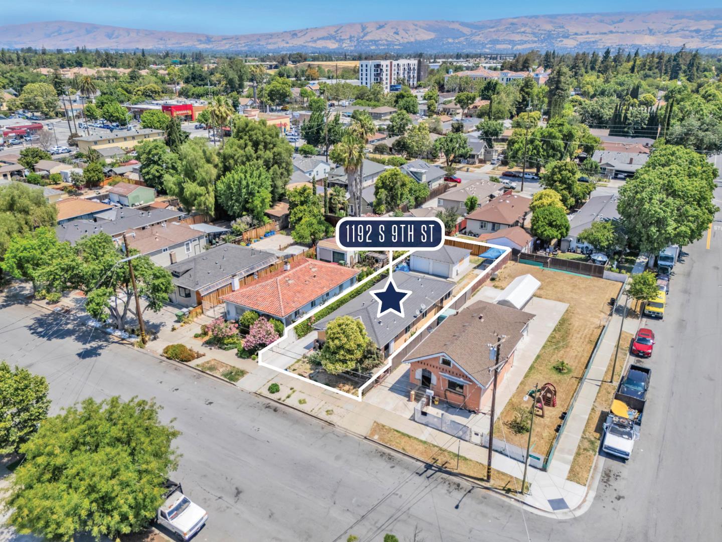 Detail Gallery Image 3 of 4 For 1192 S 9th St, San Jose,  CA 95112 - – Beds | – Baths