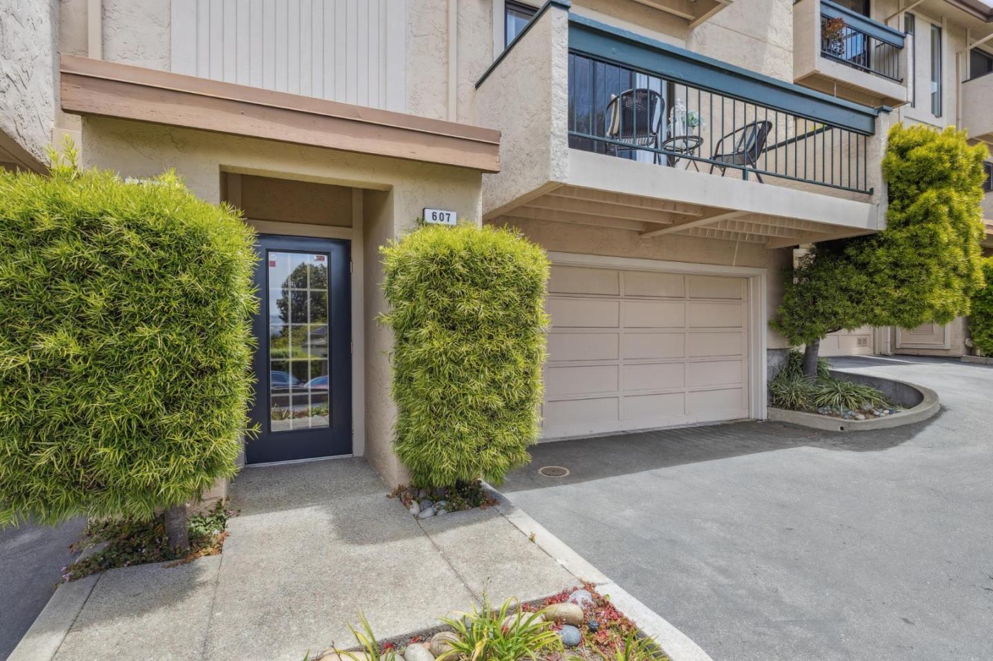 Detail Gallery Image 2 of 49 For 607 Stonegate, South San Francisco,  CA 94080 - 3 Beds | 2/1 Baths