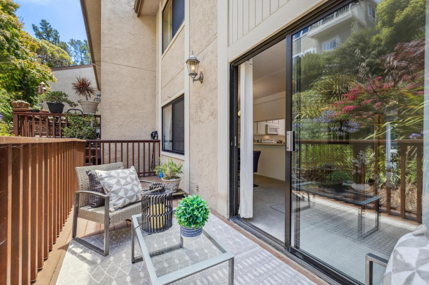 Detail Gallery Image 22 of 49 For 607 Stonegate, South San Francisco,  CA 94080 - 3 Beds | 2/1 Baths