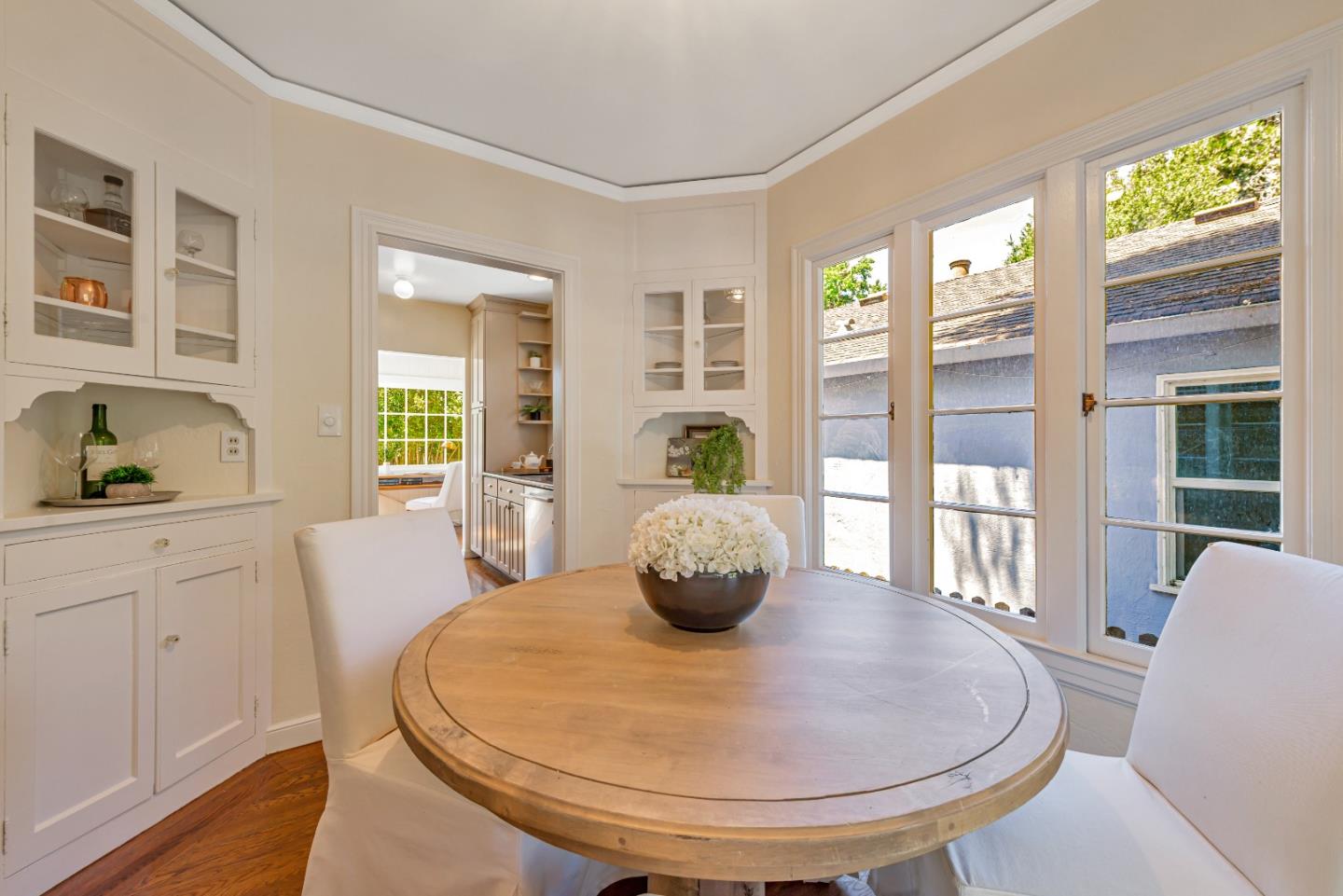 Detail Gallery Image 14 of 38 For 755 Arnold Way, Menlo Park,  CA 94025 - 2 Beds | 1 Baths
