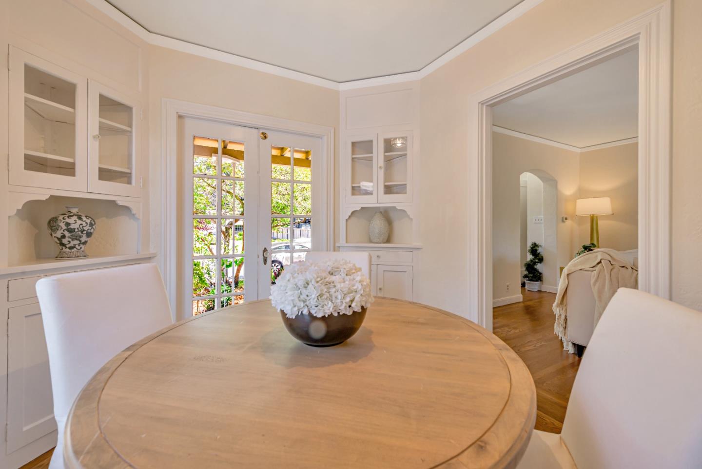 Detail Gallery Image 16 of 38 For 755 Arnold Way, Menlo Park,  CA 94025 - 2 Beds | 1 Baths