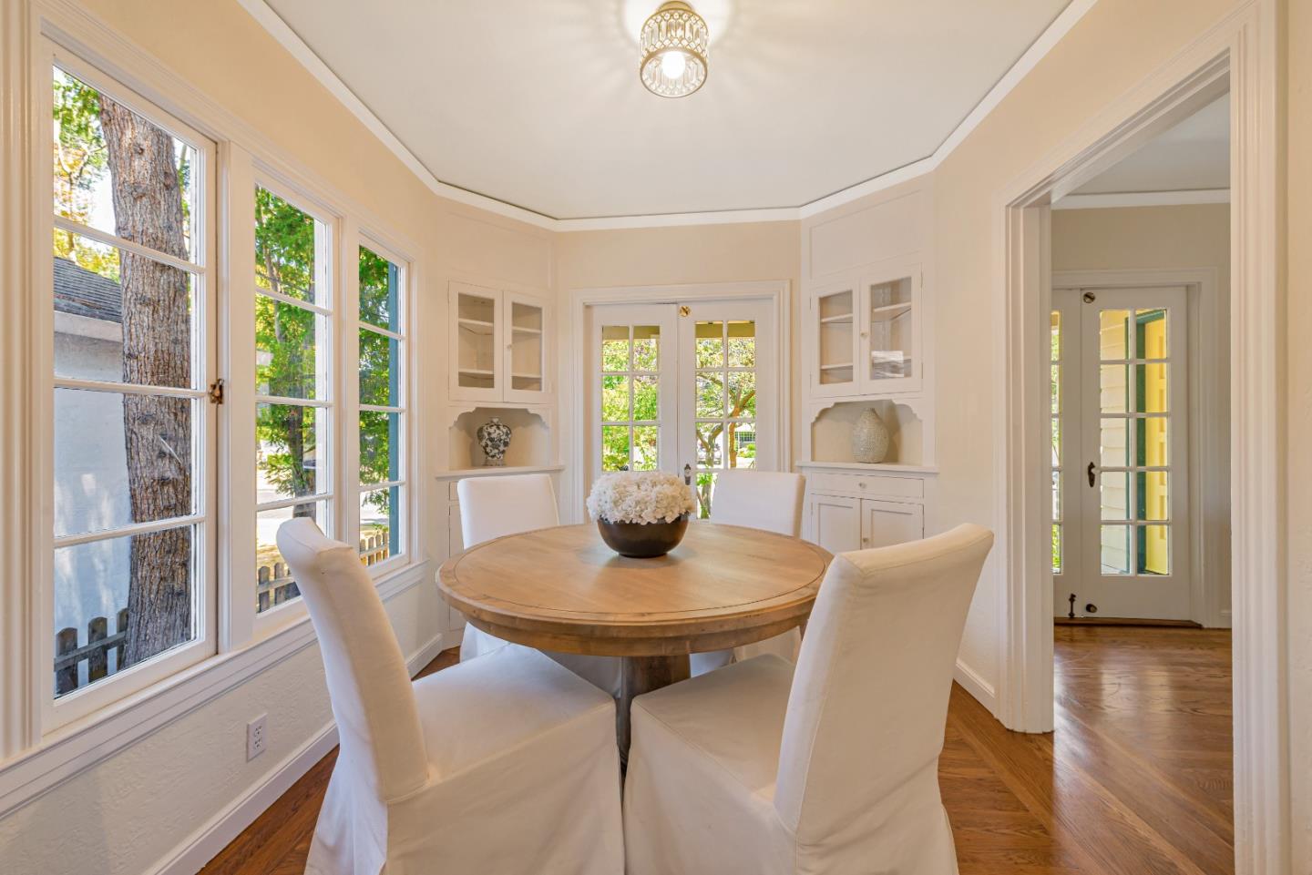 Detail Gallery Image 17 of 38 For 755 Arnold Way, Menlo Park,  CA 94025 - 2 Beds | 1 Baths