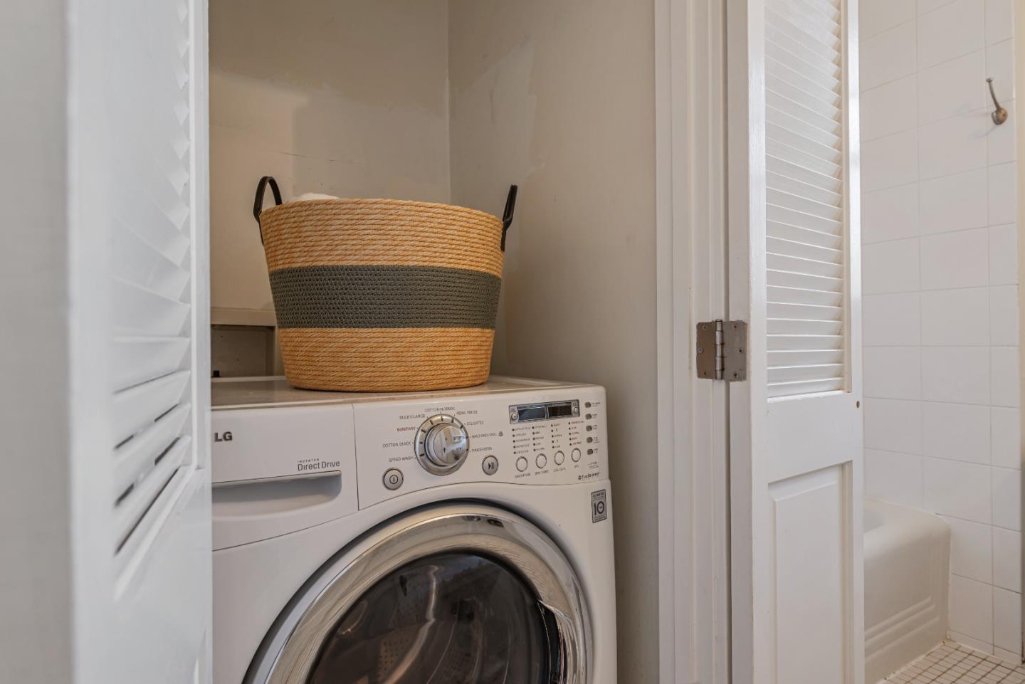 Detail Gallery Image 30 of 38 For 755 Arnold Way, Menlo Park,  CA 94025 - 2 Beds | 1 Baths