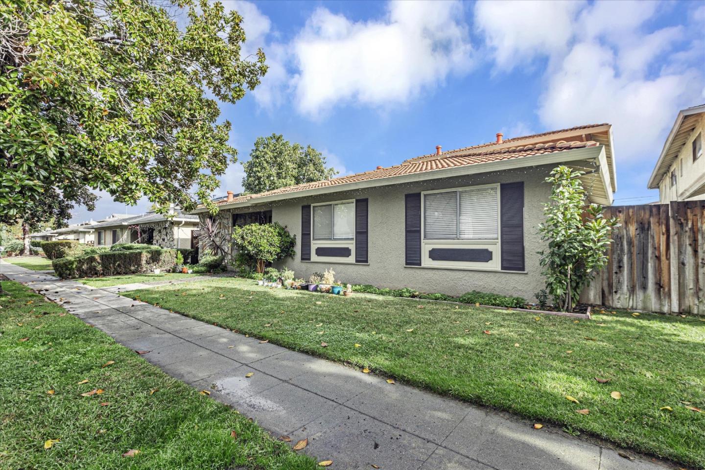 Detail Gallery Image 8 of 10 For 380 Richfield Dr, San Jose,  CA 95129 - – Beds | – Baths