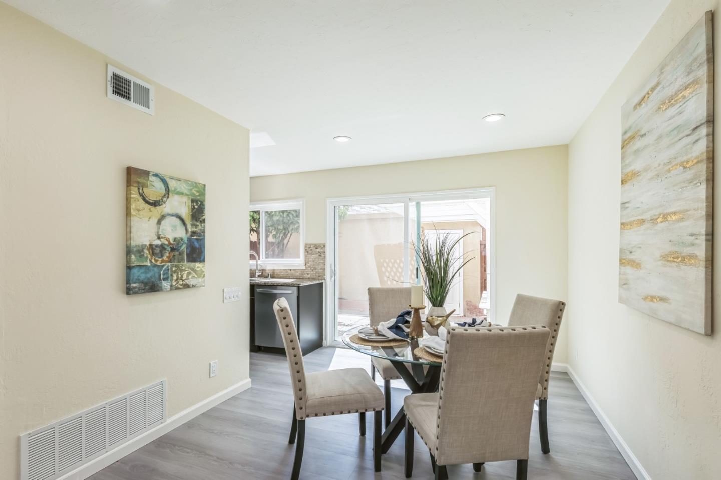 Detail Gallery Image 11 of 28 For 4221 Solar Cir, Union City,  CA 94587 - 3 Beds | 1/1 Baths