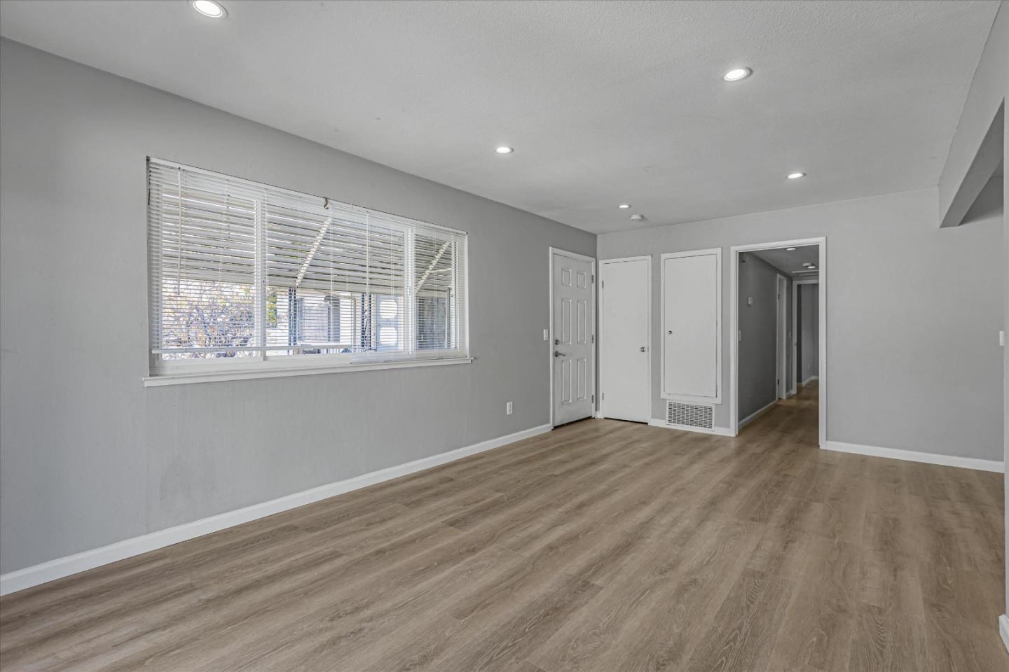 Detail Gallery Image 12 of 33 For 477 Greendale Way, San Jose,  CA 95129 - – Beds | – Baths