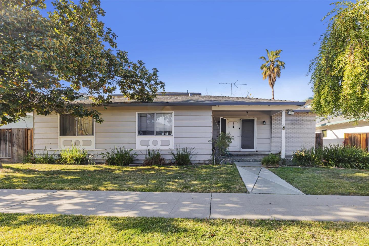 Detail Gallery Image 4 of 33 For 477 Greendale Way, San Jose,  CA 95129 - – Beds | – Baths