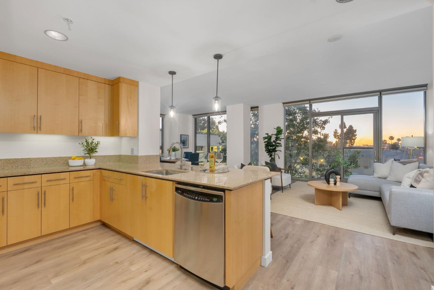 Detail Gallery Image 14 of 49 For 38 N Almaden Blvd #411,  San Jose,  CA 95110 - 2 Beds | 2 Baths