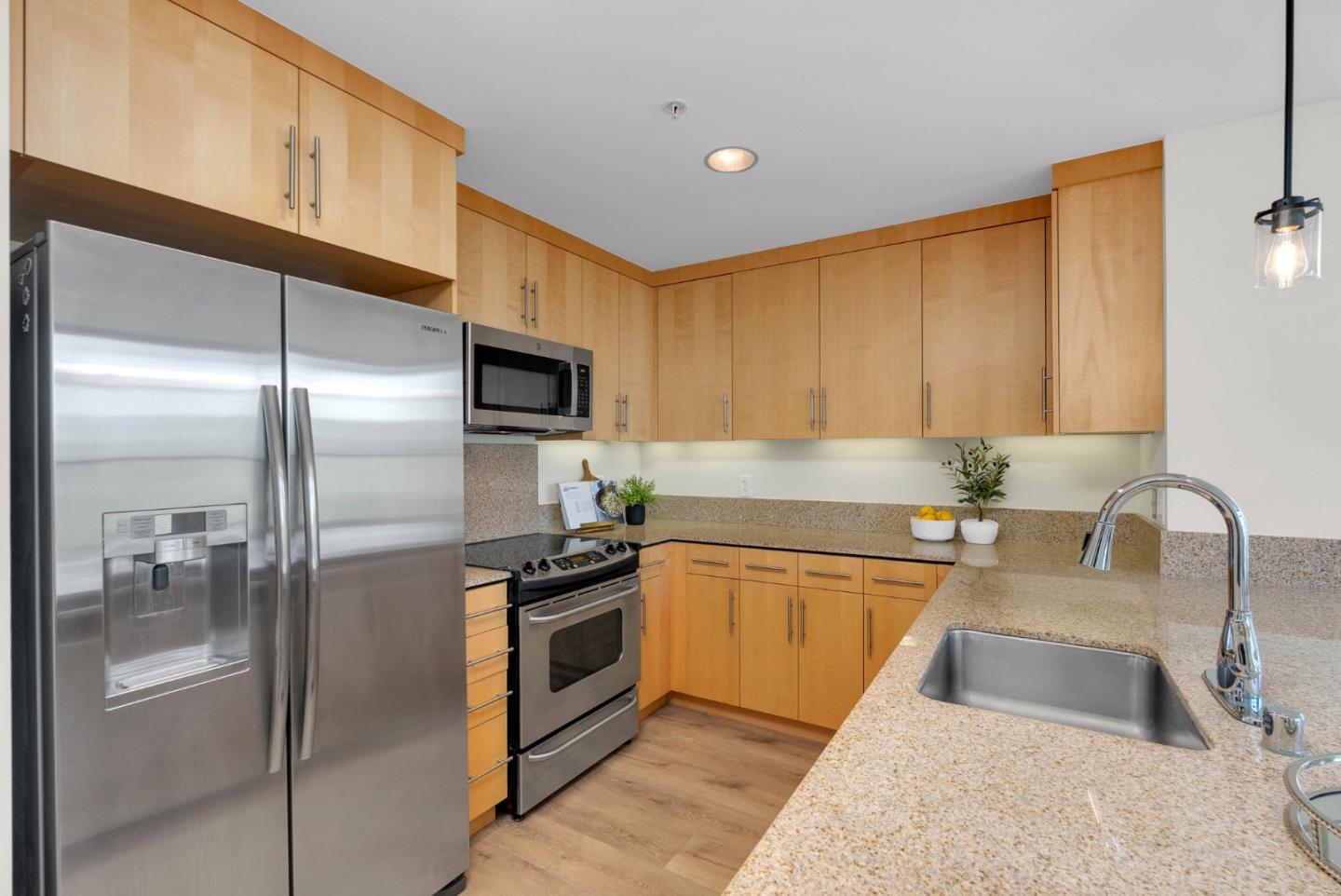 Detail Gallery Image 18 of 49 For 38 N Almaden Blvd #411,  San Jose,  CA 95110 - 2 Beds | 2 Baths