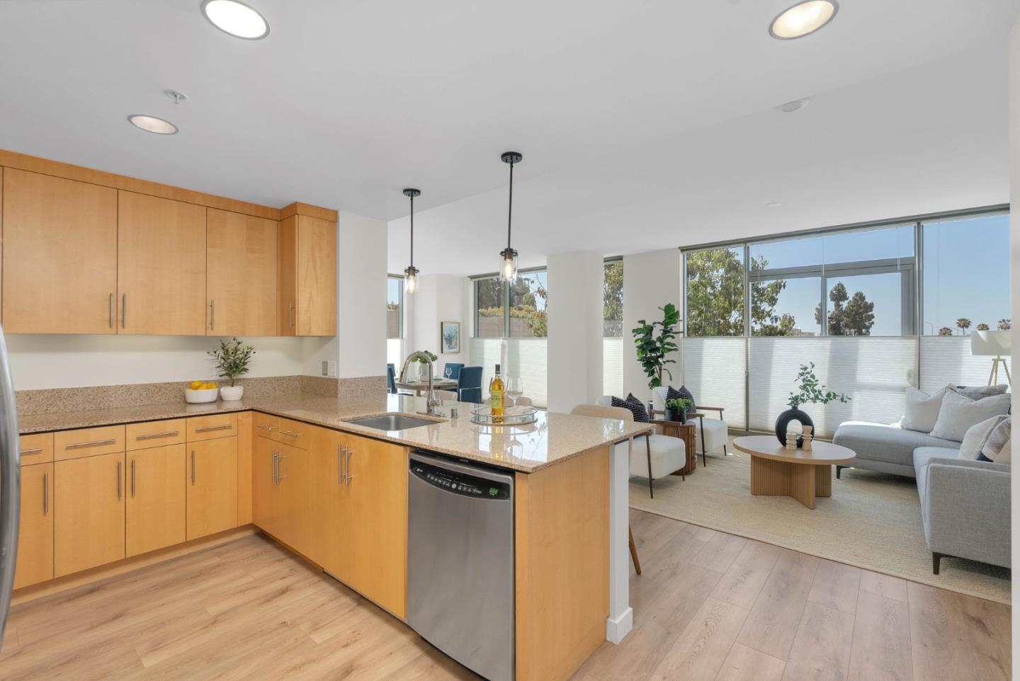 Detail Gallery Image 19 of 49 For 38 N Almaden Blvd #411,  San Jose,  CA 95110 - 2 Beds | 2 Baths
