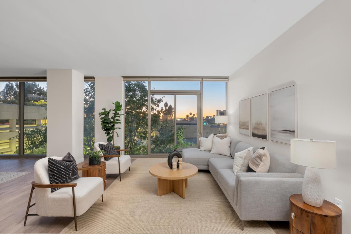 Detail Gallery Image 3 of 49 For 38 N Almaden Blvd #411,  San Jose,  CA 95110 - 2 Beds | 2 Baths