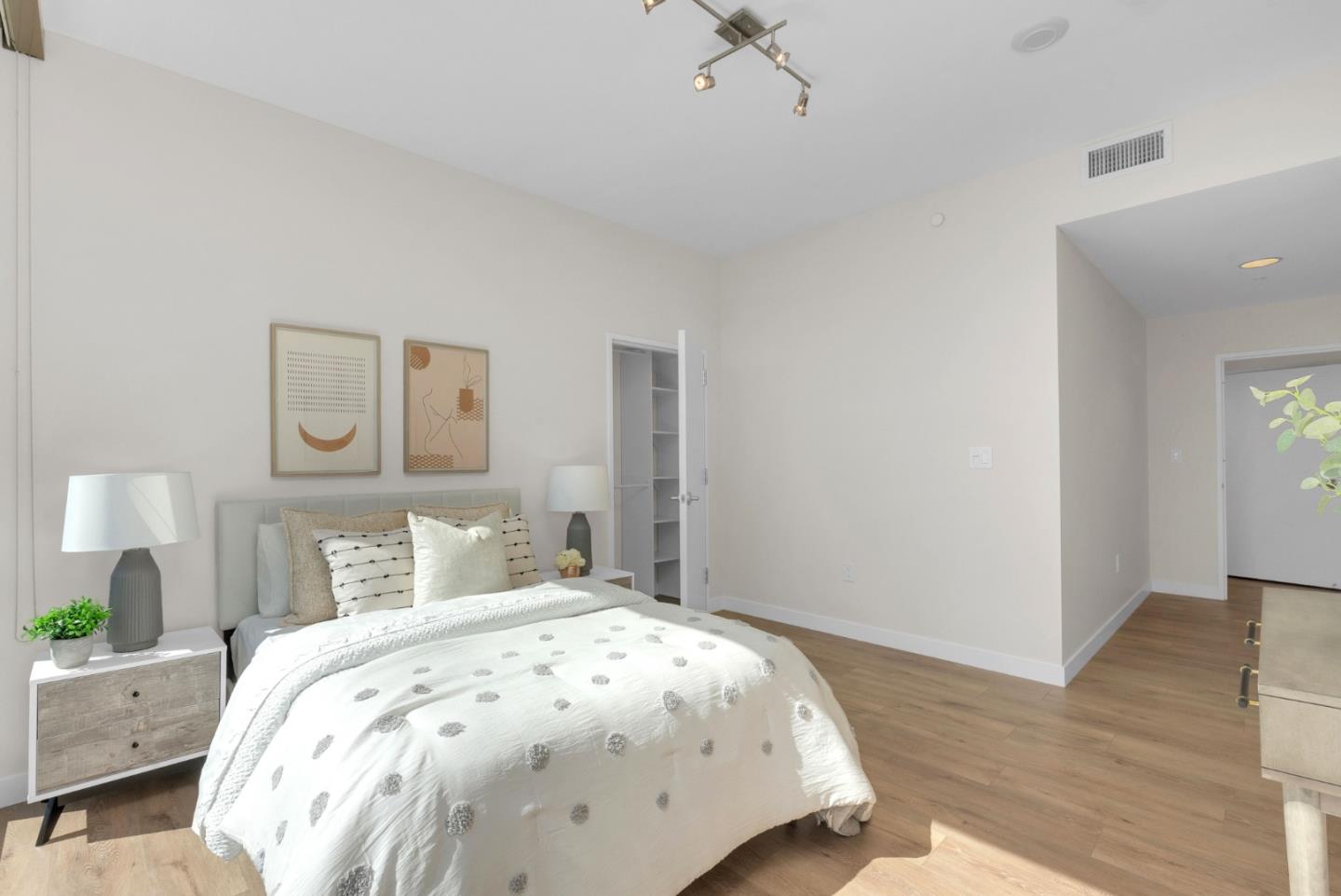 Detail Gallery Image 30 of 49 For 38 N Almaden Blvd #411,  San Jose,  CA 95110 - 2 Beds | 2 Baths