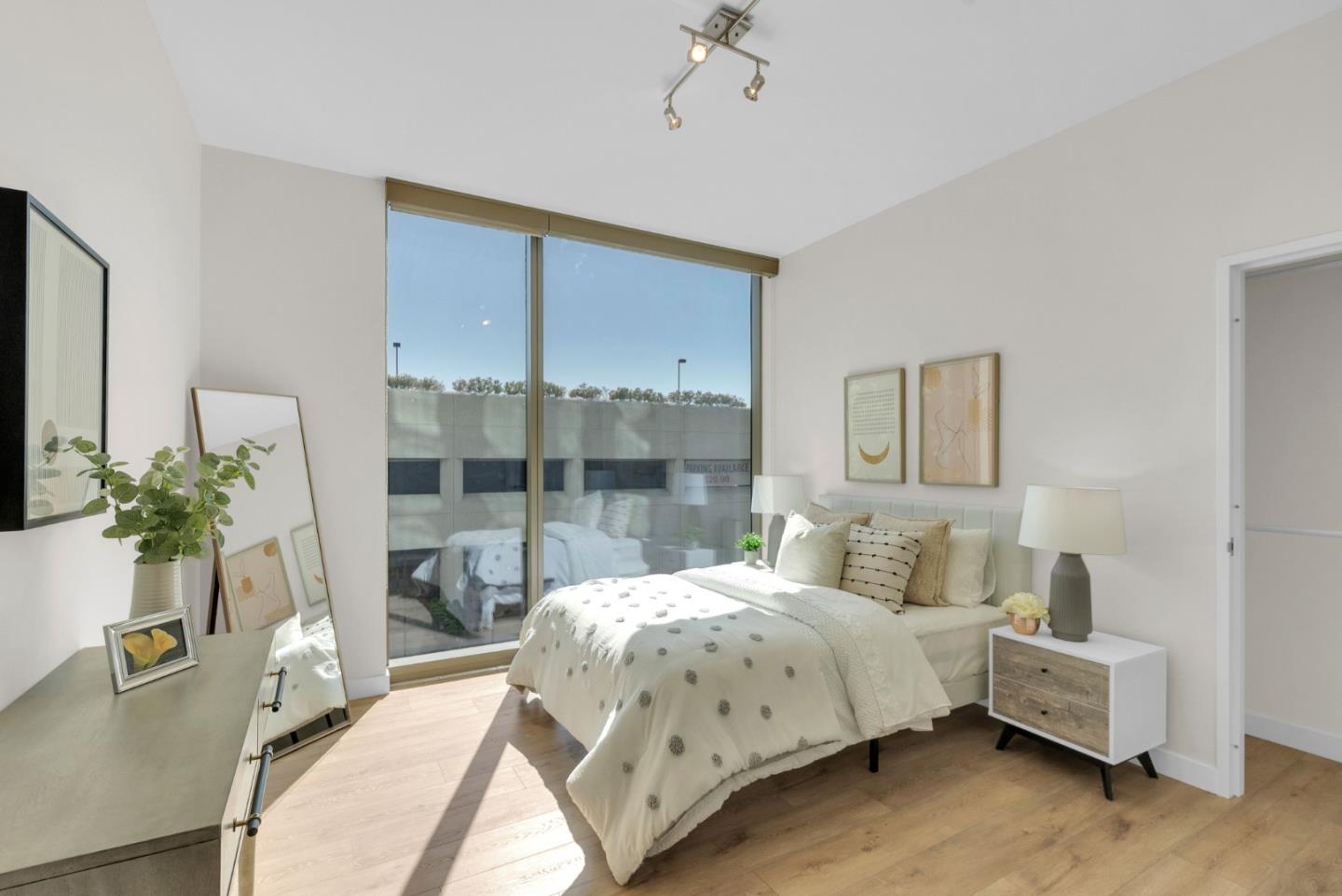 Detail Gallery Image 31 of 49 For 38 N Almaden Blvd #411,  San Jose,  CA 95110 - 2 Beds | 2 Baths