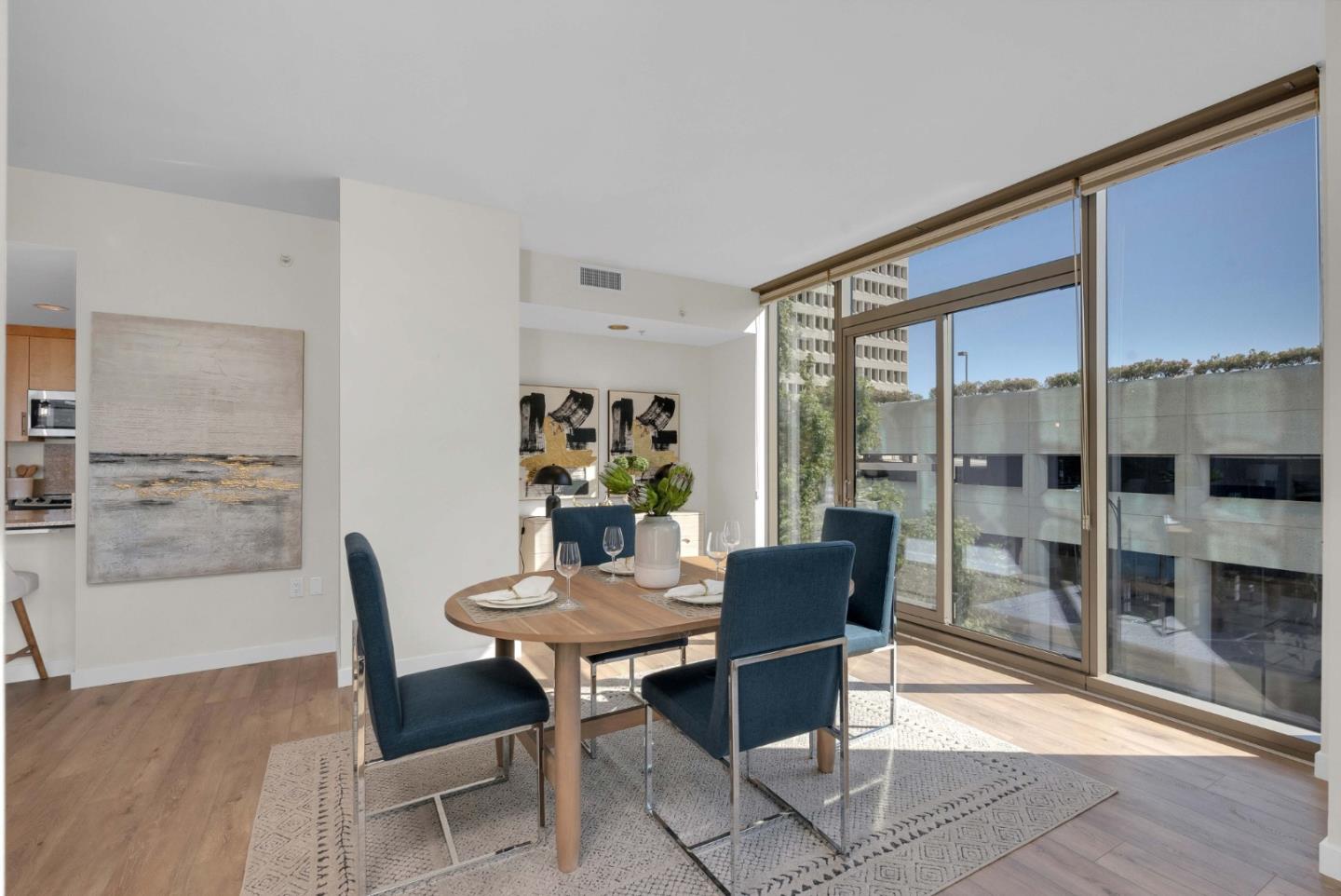 Detail Gallery Image 9 of 49 For 38 N Almaden Blvd #411,  San Jose,  CA 95110 - 2 Beds | 2 Baths
