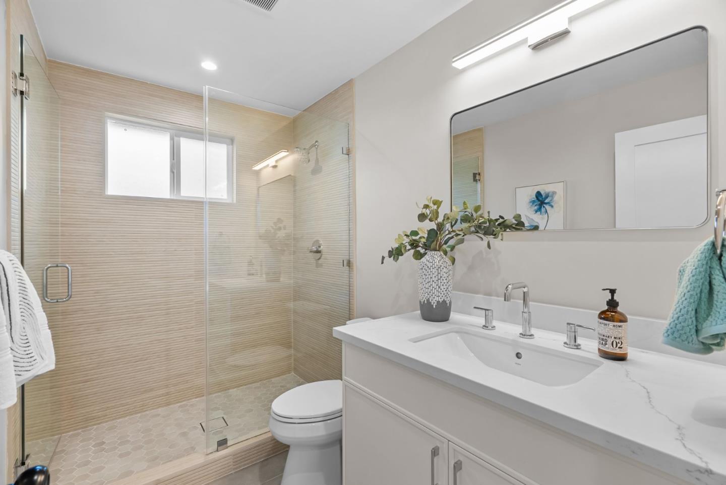 Detail Gallery Image 17 of 35 For 1700 Dale Ave, San Mateo,  CA 94401 - 4 Beds | 2 Baths