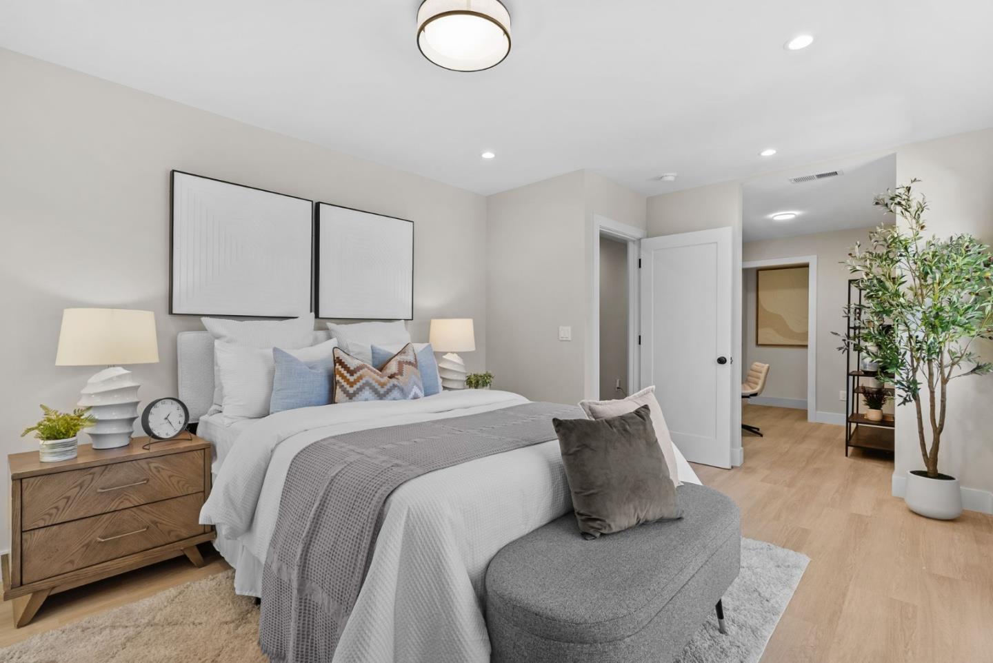 Detail Gallery Image 23 of 35 For 1700 Dale Ave, San Mateo,  CA 94401 - 4 Beds | 2 Baths