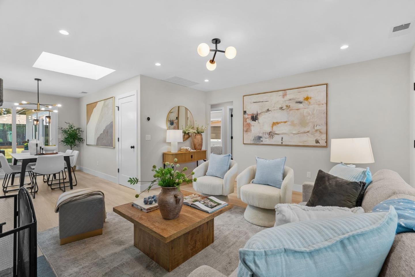 Detail Gallery Image 7 of 35 For 1700 Dale Ave, San Mateo,  CA 94401 - 4 Beds | 2 Baths