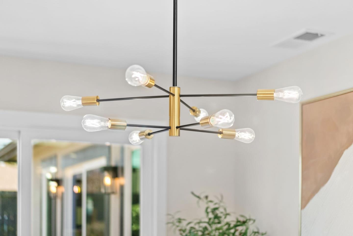 Detail Gallery Image 8 of 35 For 1700 Dale Ave, San Mateo,  CA 94401 - 4 Beds | 2 Baths