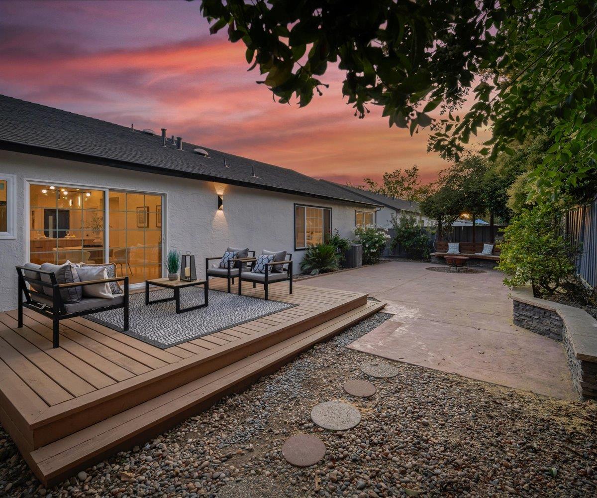 Detail Gallery Image 2 of 46 For 6932 Burning Tree Ct, San Jose,  CA 95119 - 4 Beds | 2 Baths
