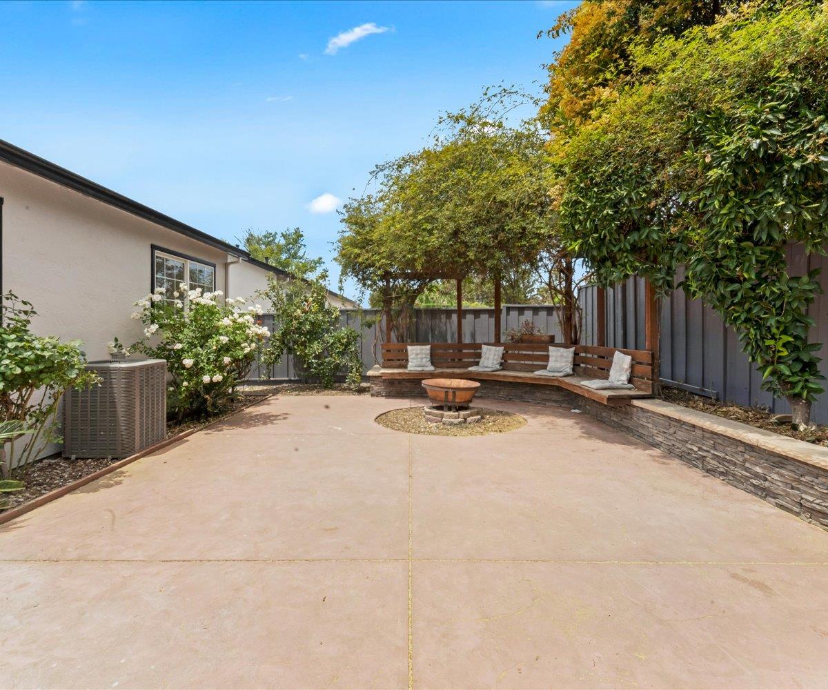 Detail Gallery Image 42 of 46 For 6932 Burning Tree Ct, San Jose,  CA 95119 - 4 Beds | 2 Baths
