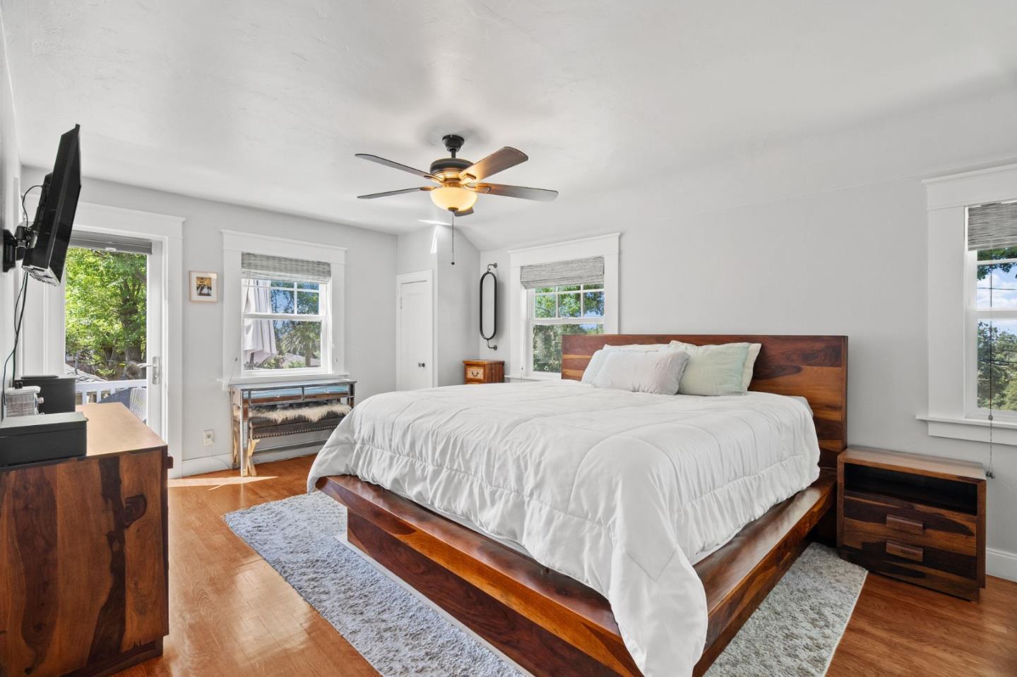 Detail Gallery Image 16 of 45 For 327 Crest Dr, San Jose,  CA 95127 - 4 Beds | 2/1 Baths