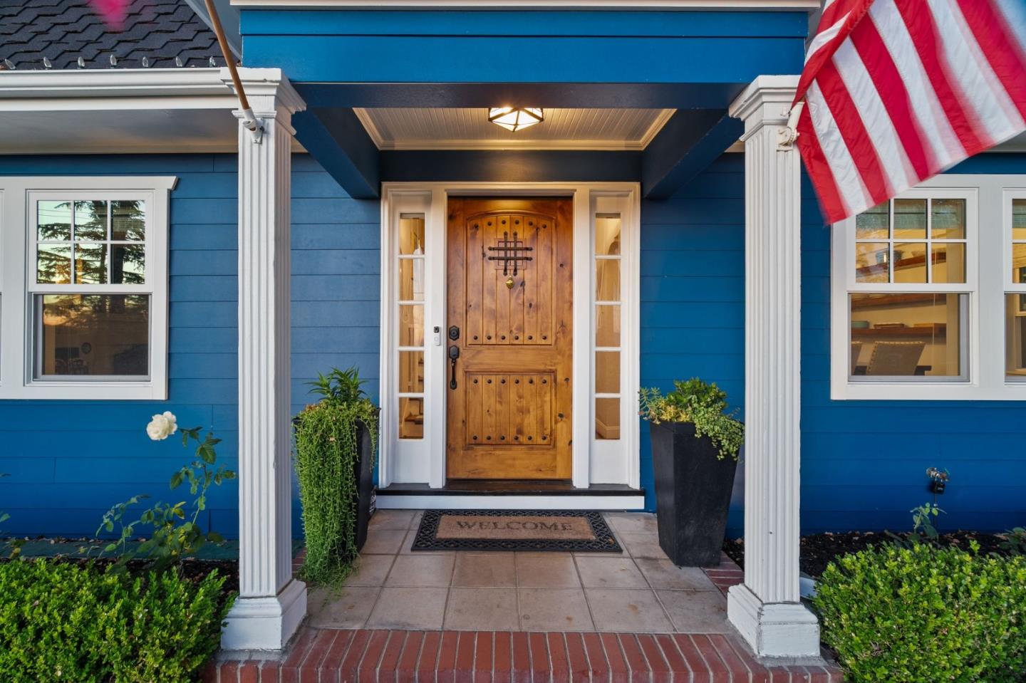 Detail Gallery Image 3 of 45 For 327 Crest Dr, San Jose,  CA 95127 - 4 Beds | 2/1 Baths