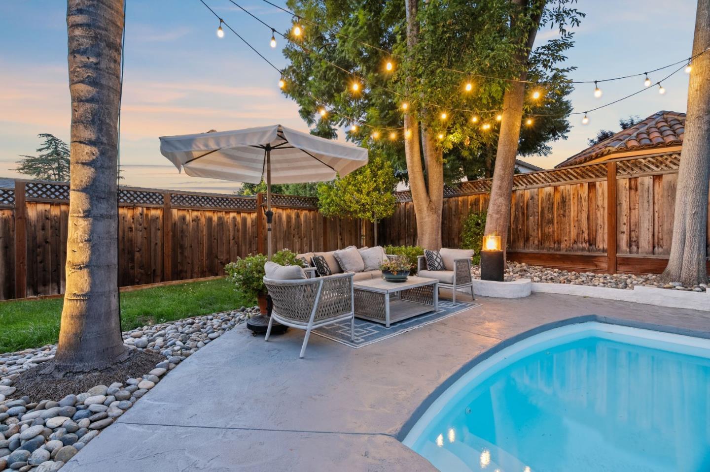 Detail Gallery Image 31 of 45 For 327 Crest Dr, San Jose,  CA 95127 - 4 Beds | 2/1 Baths