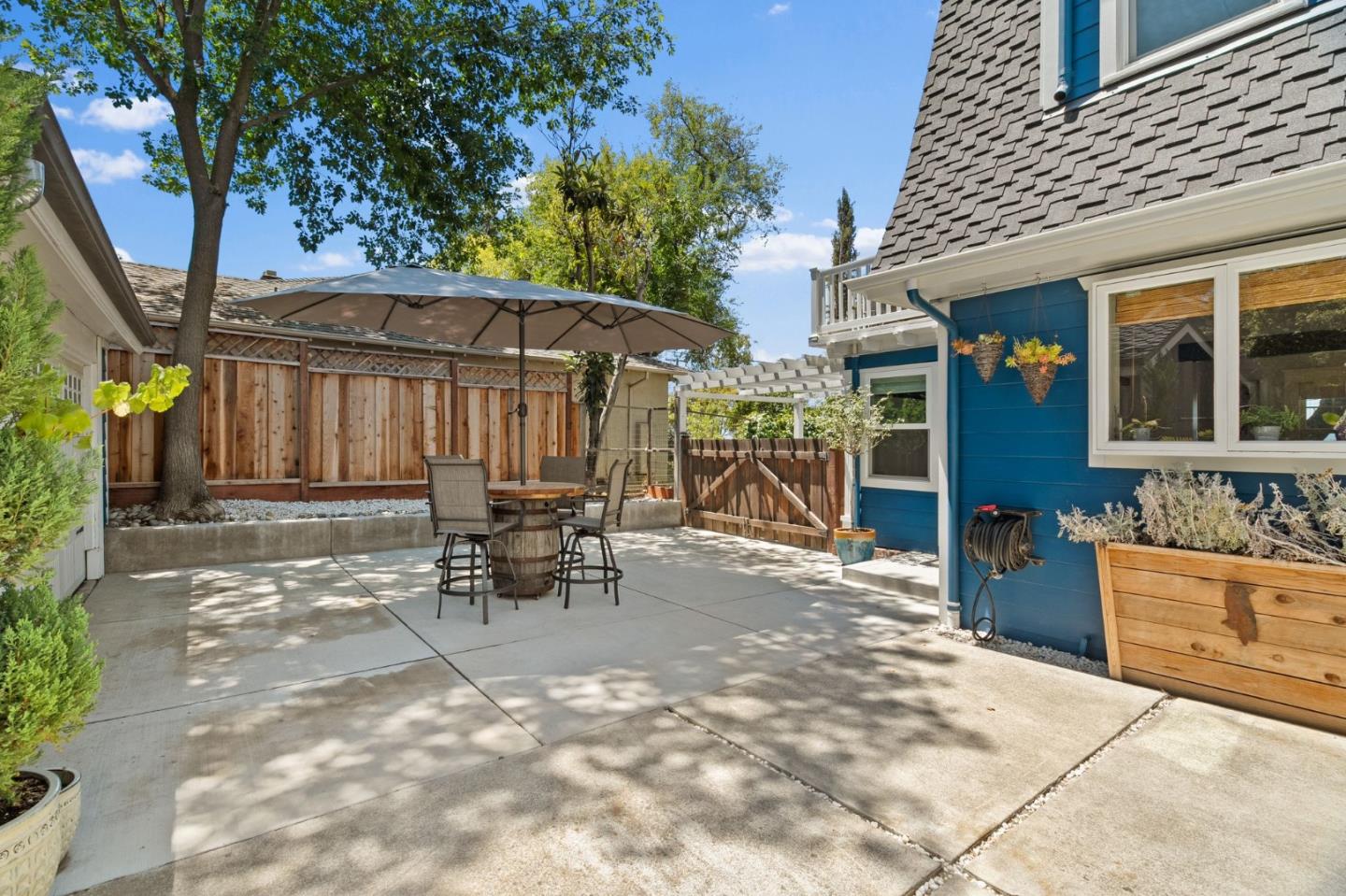 Detail Gallery Image 37 of 45 For 327 Crest Dr, San Jose,  CA 95127 - 4 Beds | 2/1 Baths