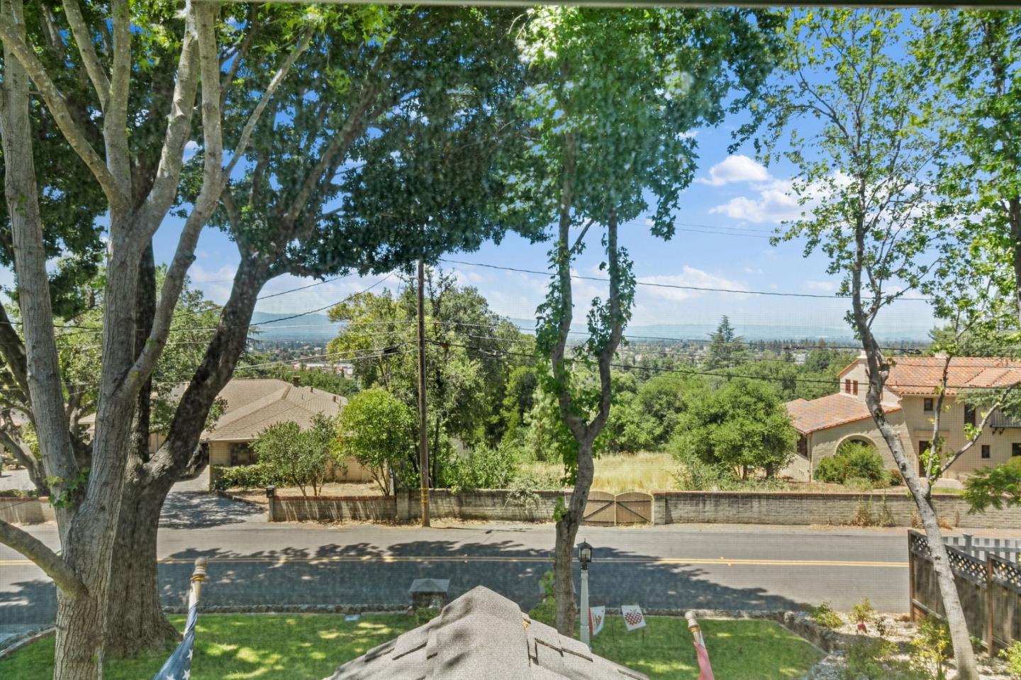 Detail Gallery Image 40 of 45 For 327 Crest Dr, San Jose,  CA 95127 - 4 Beds | 2/1 Baths