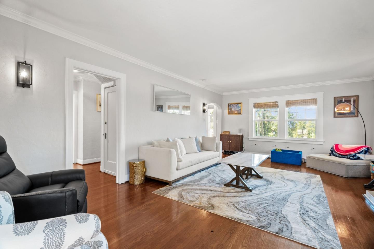 Detail Gallery Image 9 of 45 For 327 Crest Dr, San Jose,  CA 95127 - 4 Beds | 2/1 Baths