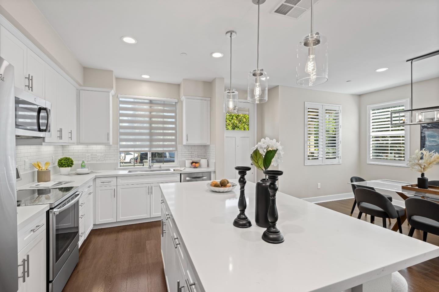 Detail Gallery Image 13 of 55 For 128 Peral Ave, Morgan Hill,  CA 95037 - 3 Beds | 2/1 Baths