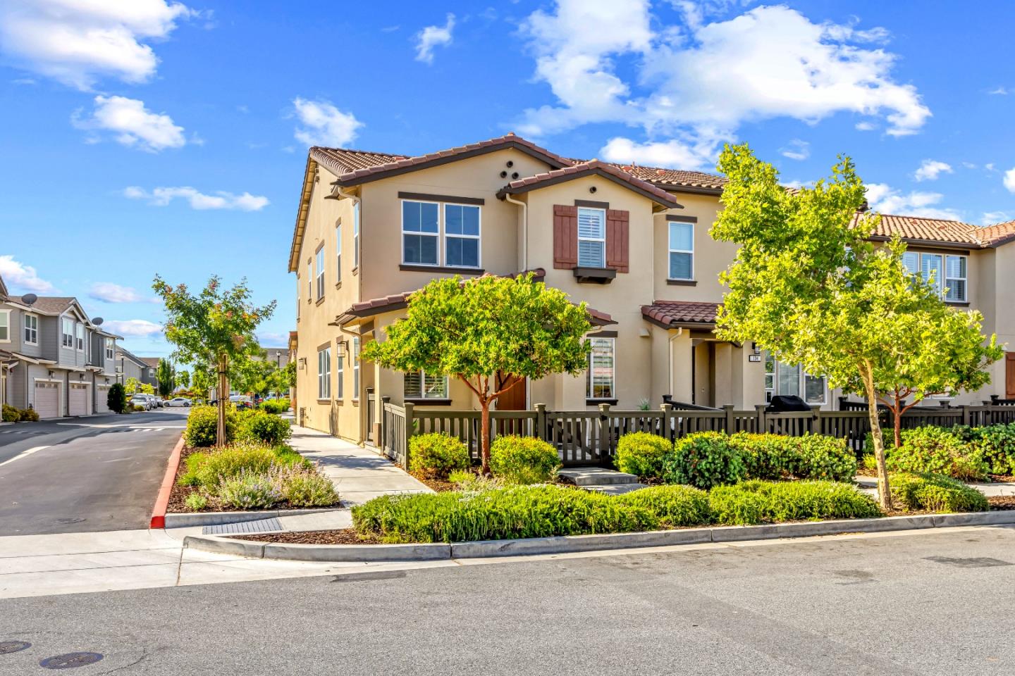 Detail Gallery Image 2 of 55 For 128 Peral Ave, Morgan Hill,  CA 95037 - 3 Beds | 2/1 Baths