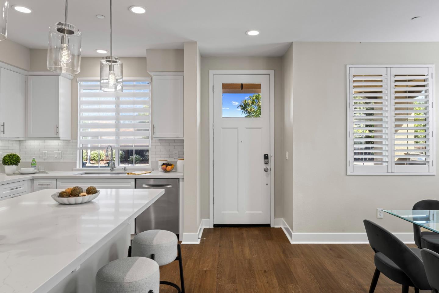 Detail Gallery Image 6 of 55 For 128 Peral Ave, Morgan Hill,  CA 95037 - 3 Beds | 2/1 Baths