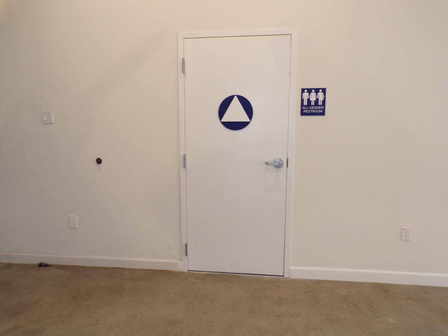 Detail Gallery Image 18 of 21 For 953 Washington St, San Carlos,  CA 94070 - – Beds | – Baths