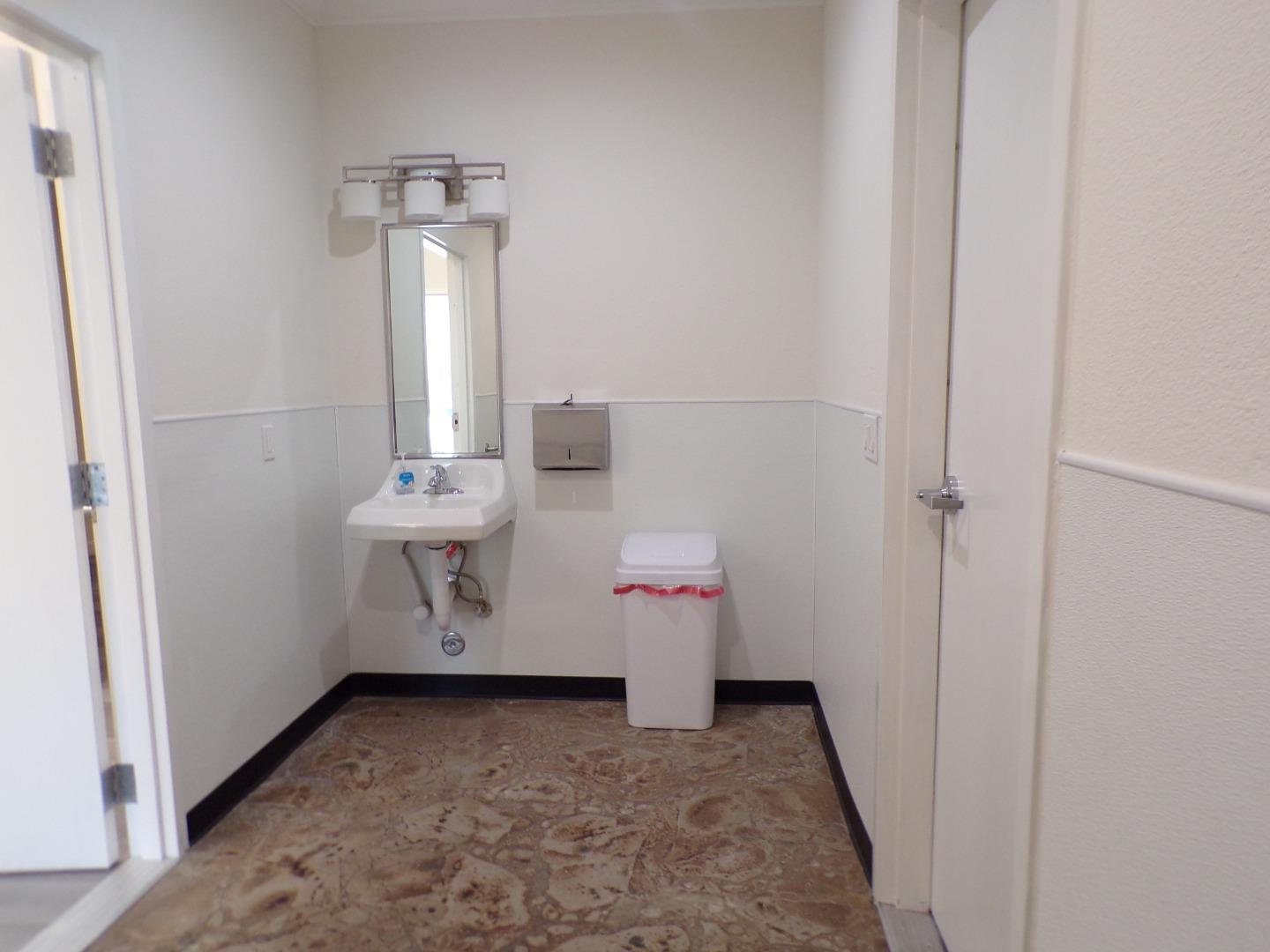 Detail Gallery Image 20 of 21 For 953 Washington St, San Carlos,  CA 94070 - – Beds | – Baths