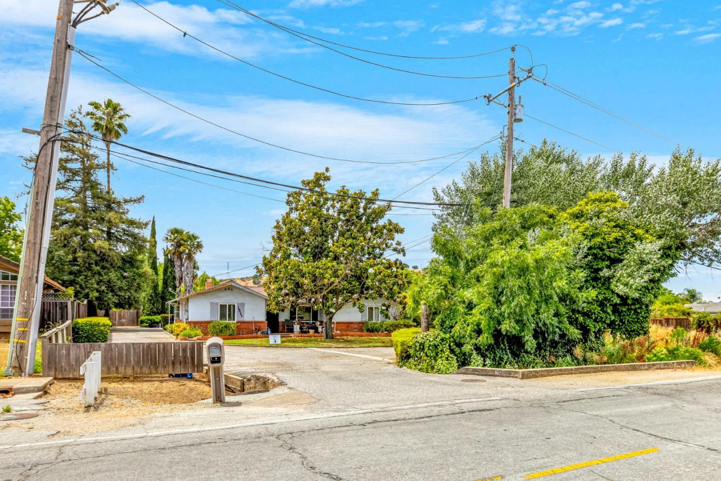 Detail Gallery Image 5 of 26 For 18455 Old Monterey Rd, Morgan Hill,  CA 95037 - 4 Beds | 2 Baths